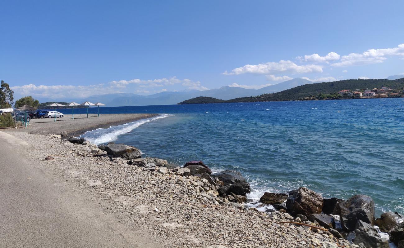 Chania2 beach'in fotoğrafı küçük kahverengi çakıllar yüzey ile