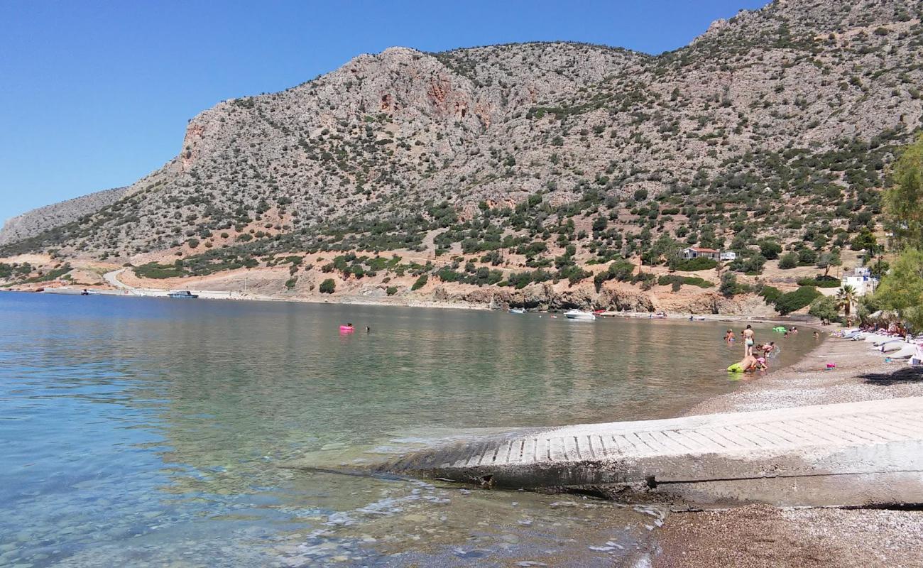 Agios Nikolaos beach'in fotoğrafı hafif ince çakıl taş yüzey ile