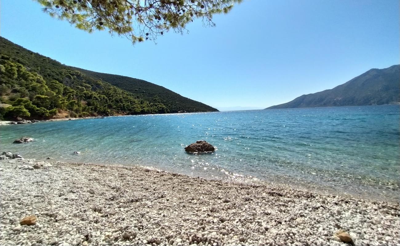 Agios Vasilios beach II'in fotoğrafı bej çakıl yüzey ile