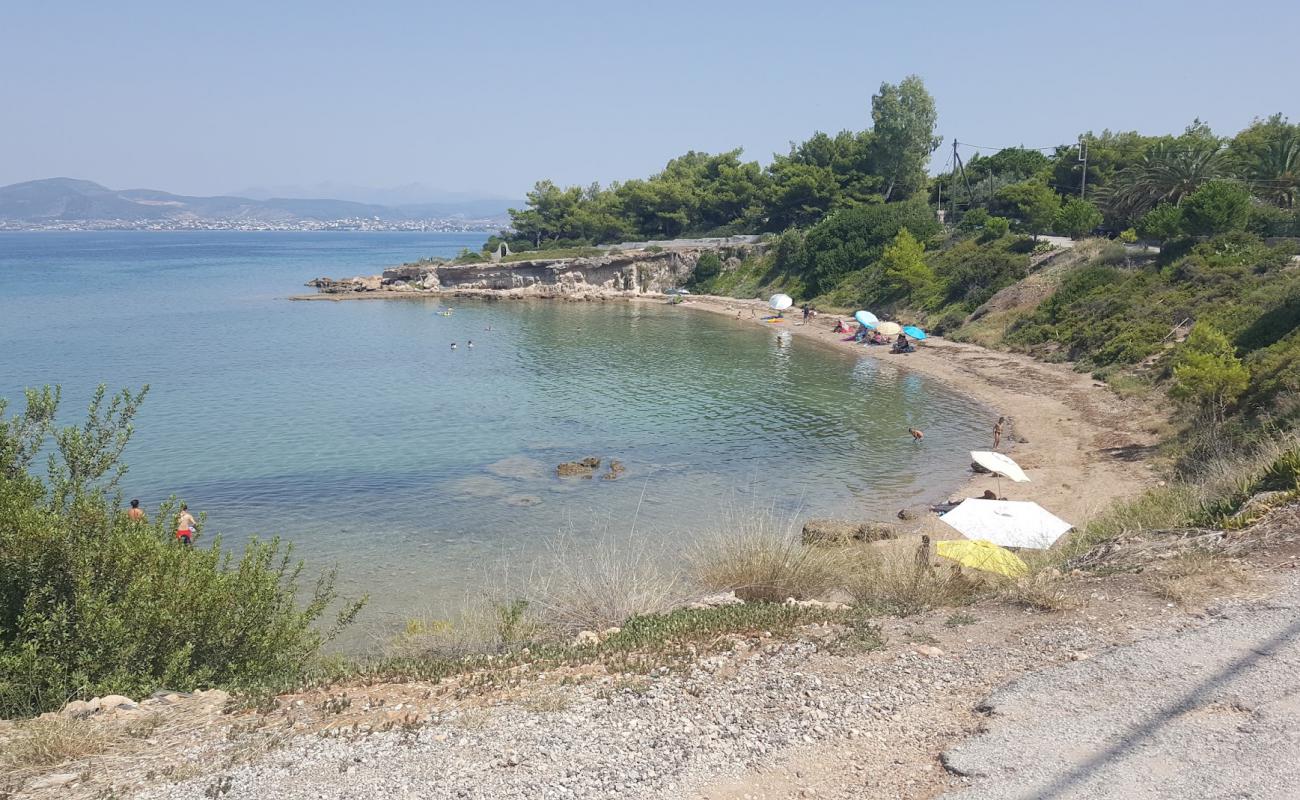 Razopoula beach'in fotoğrafı kahverengi kum yüzey ile