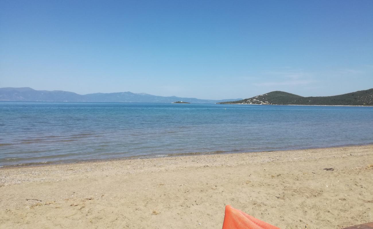 Skala beach'in fotoğrafı kahverengi kum yüzey ile