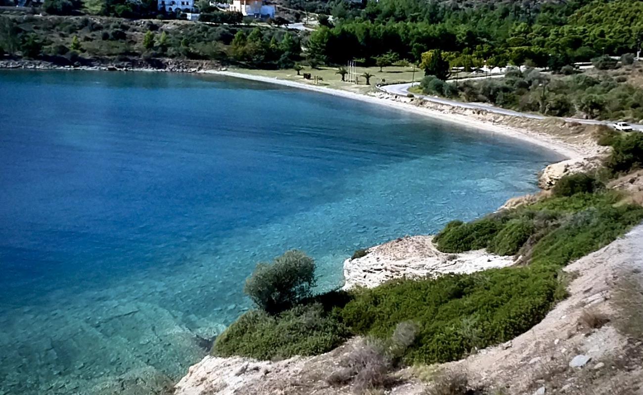 Soros 2 beach'in fotoğrafı siyah kum ve çakıl yüzey ile