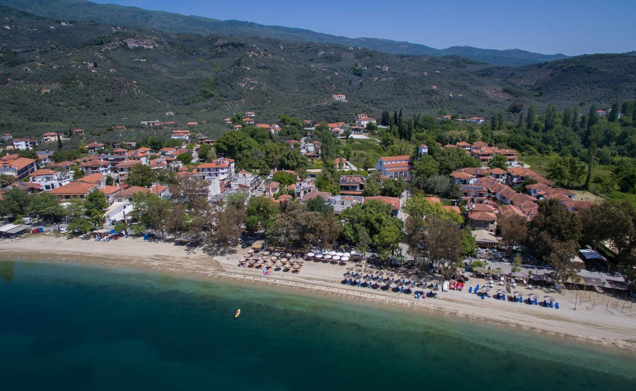 Kala Nera beach'in fotoğrafı koyu i̇nce çakıl yüzey ile