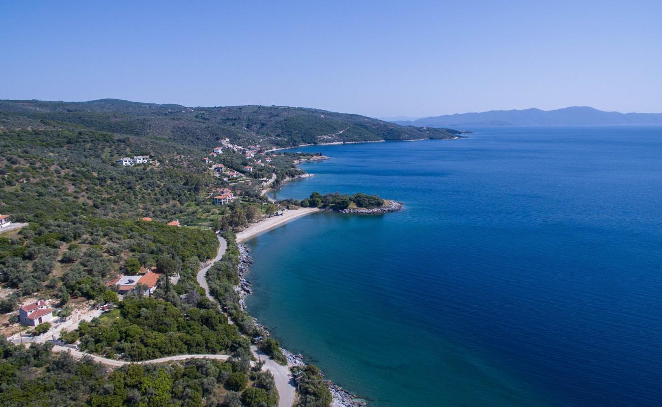 Ayia Thymia beach'in fotoğrafı koyu i̇nce çakıl yüzey ile