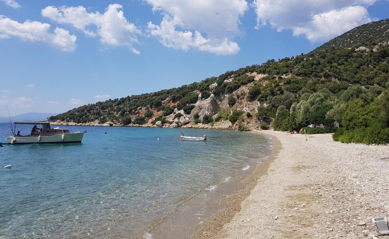 St. Vaso beach'in fotoğrafı kahverengi çakıl yüzey ile