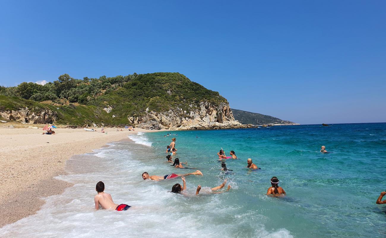 Potistika beach'in fotoğrafı hafif ince çakıl taş yüzey ile