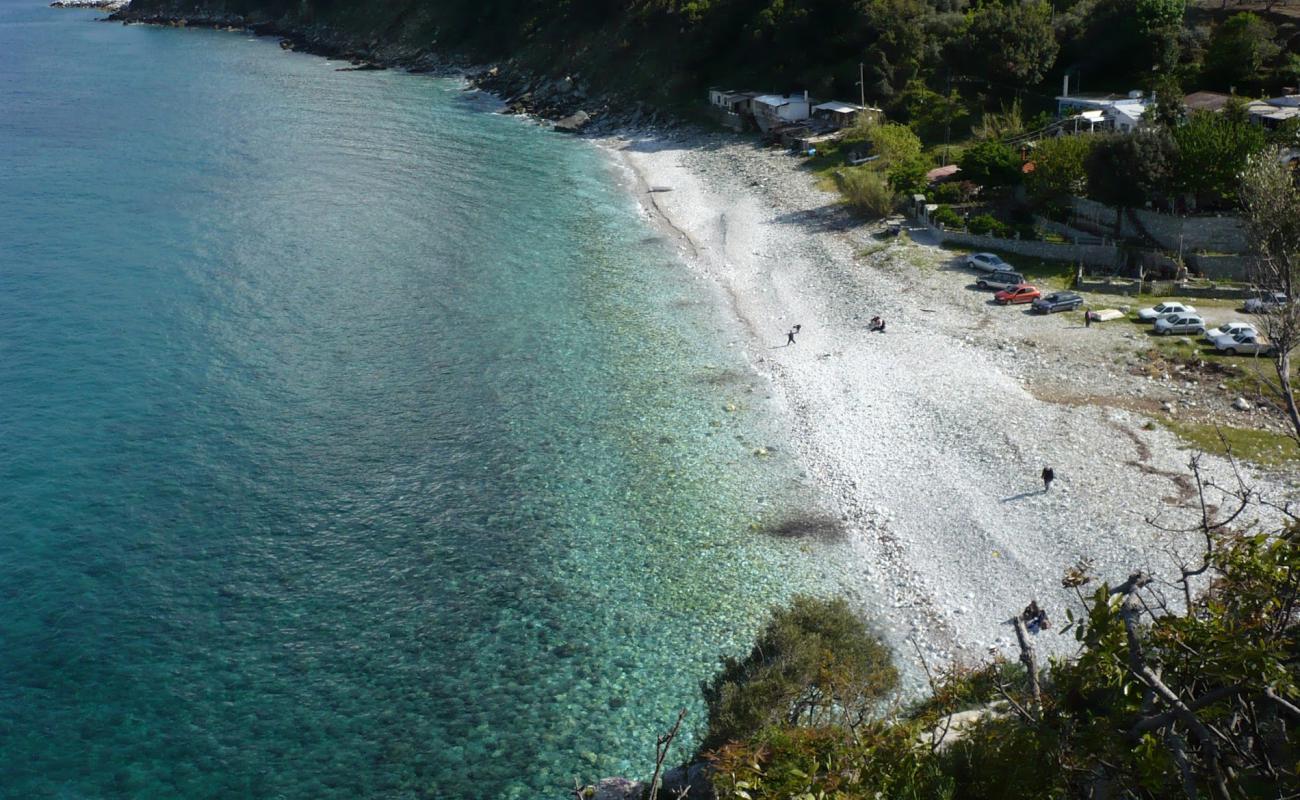 Agios Ioannis beach'in fotoğrafı hafif çakıl yüzey ile