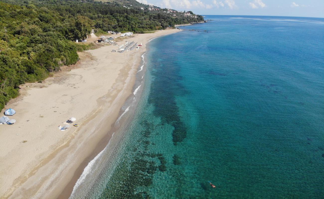 Papakosta beach'in fotoğrafı parlak kum yüzey ile