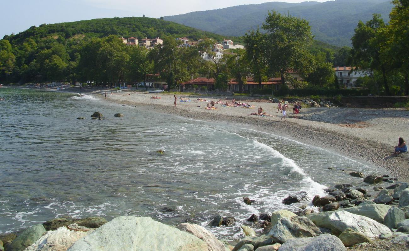 Kokkino Nero beach'in fotoğrafı bej çakıl yüzey ile