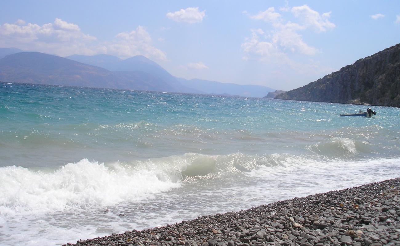 Prosakos beach'in fotoğrafı bej çakıl yüzey ile