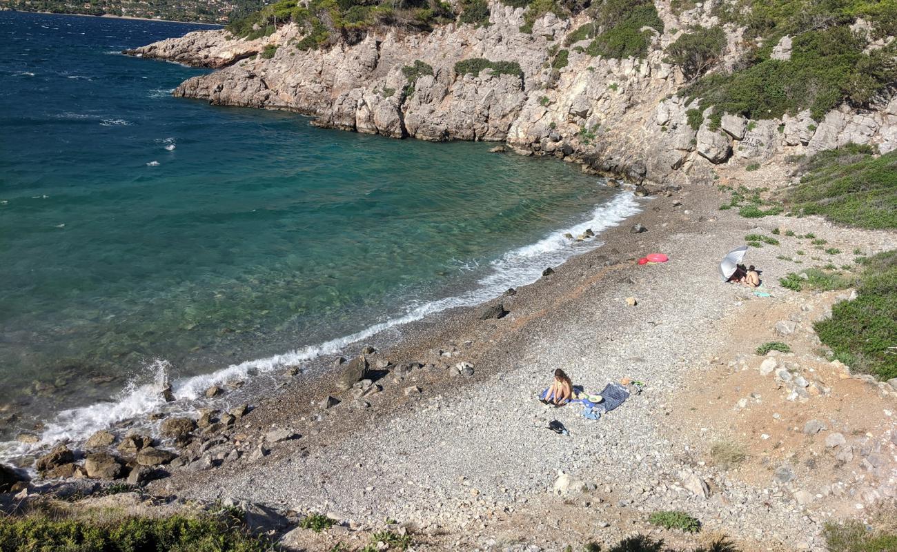 Porto Germeno beach 2'in fotoğrafı hafif ince çakıl taş yüzey ile