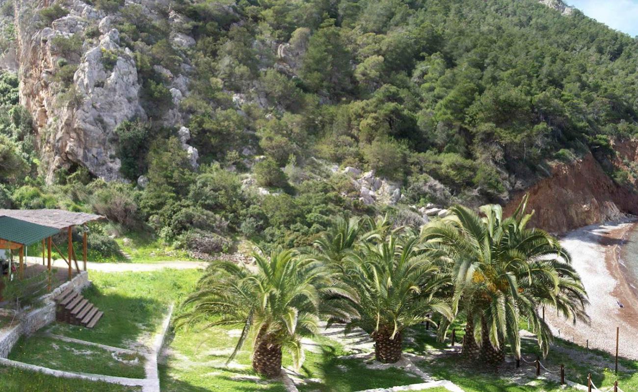 Alkioni beach'in fotoğrafı koyu i̇nce çakıl yüzey ile