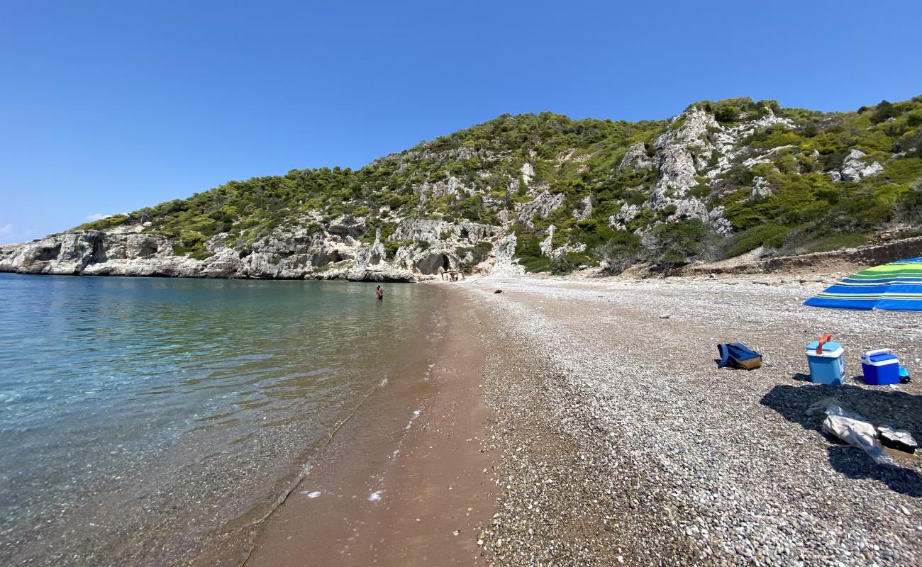 Lakazeza Beach'in fotoğrafı hafif ince çakıl taş yüzey ile