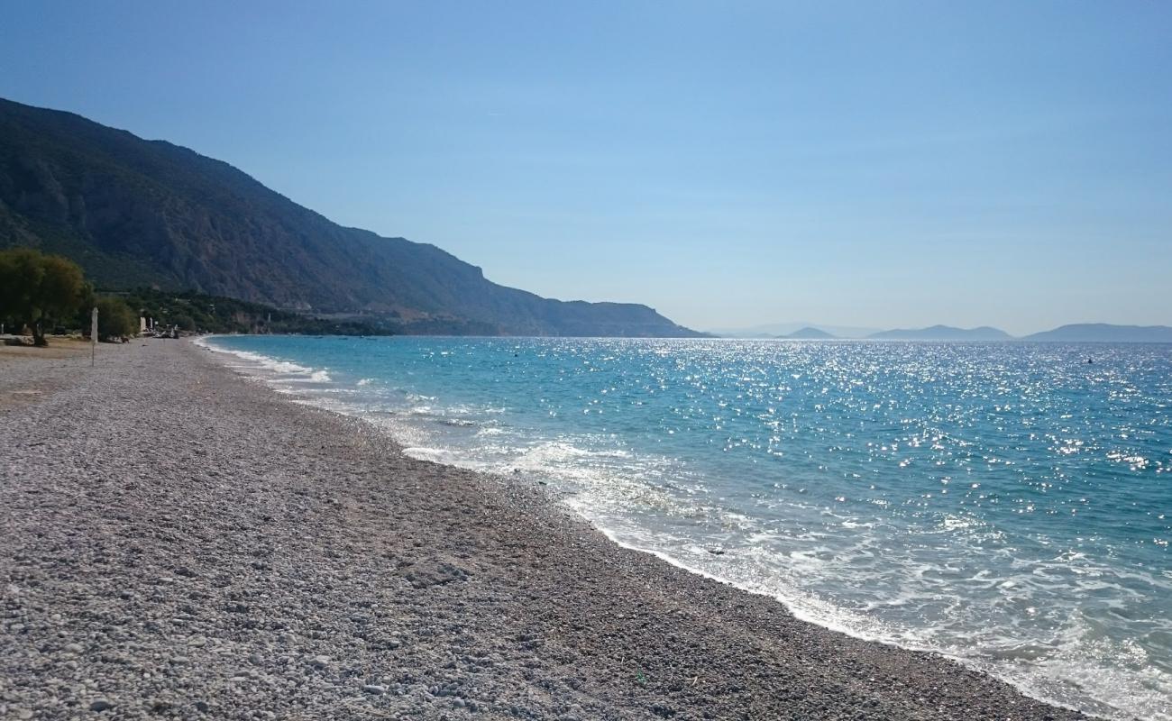 Kinetas beach'in fotoğrafı hafif ince çakıl taş yüzey ile