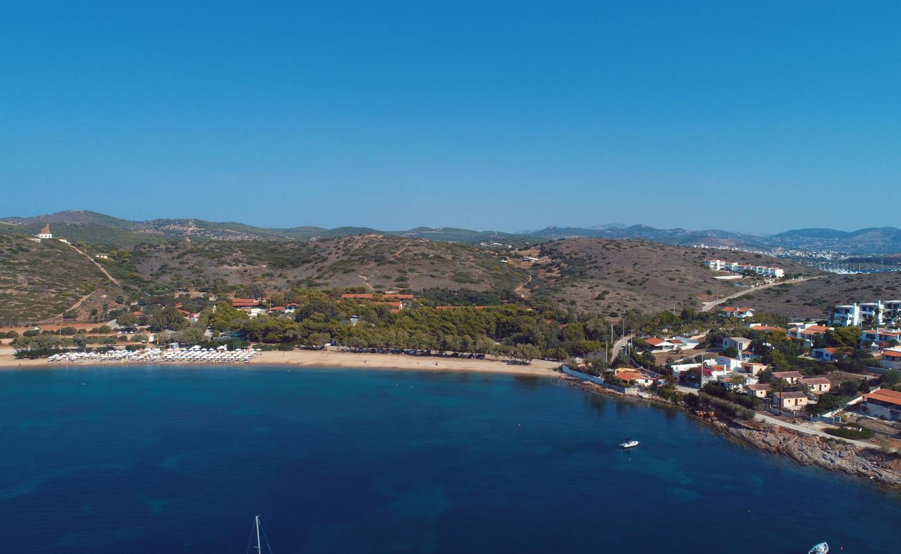 Paralia Pountazeza'in fotoğrafı kahverengi deniz kabuğu kumu yüzey ile