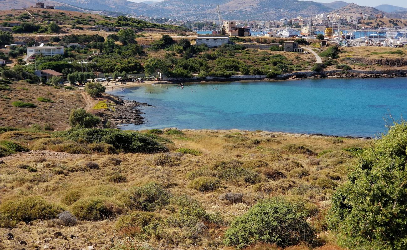 South Lavrio beach'in fotoğrafı açık bej kum yüzey ile