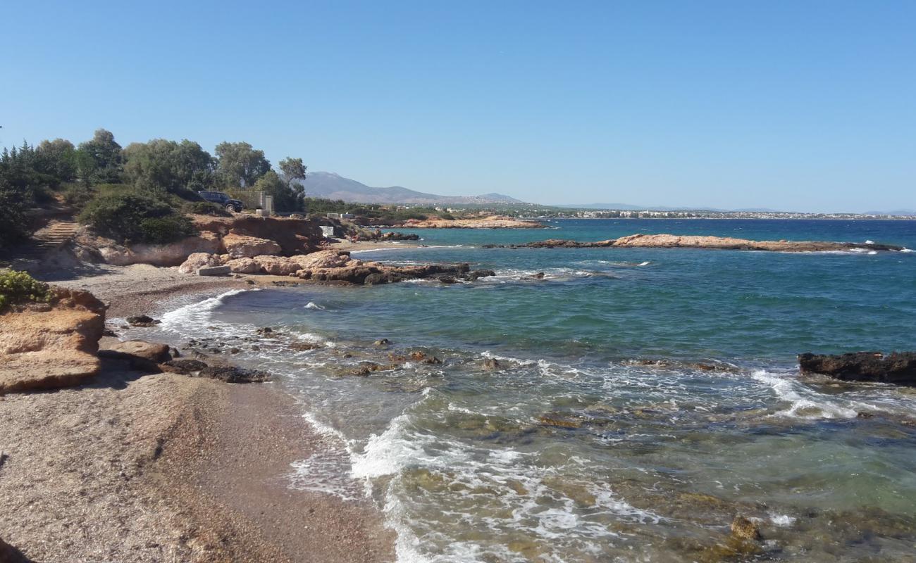 Panagias Giatrisa II'in fotoğrafı bej kum ve kayalar yüzey ile