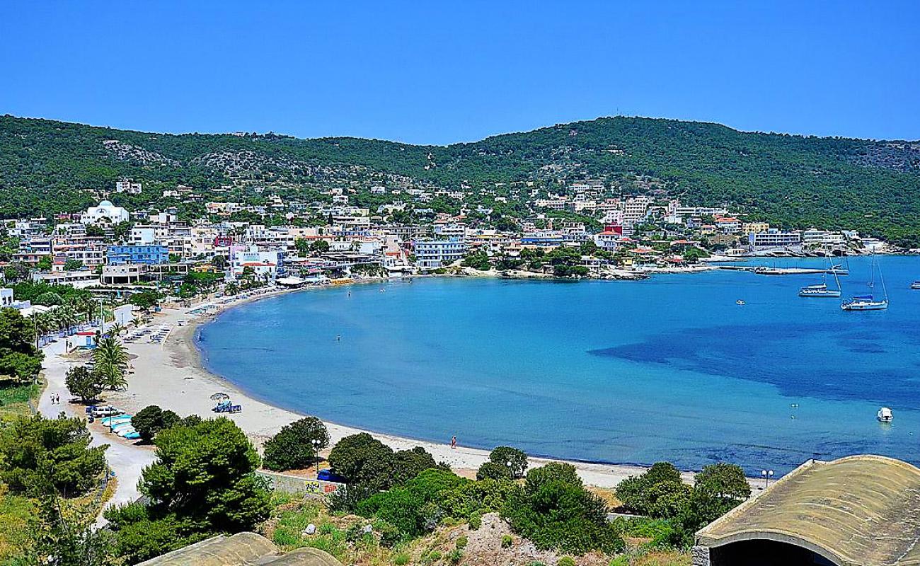 Agia Marina Beach'in fotoğrafı parlak kum yüzey ile