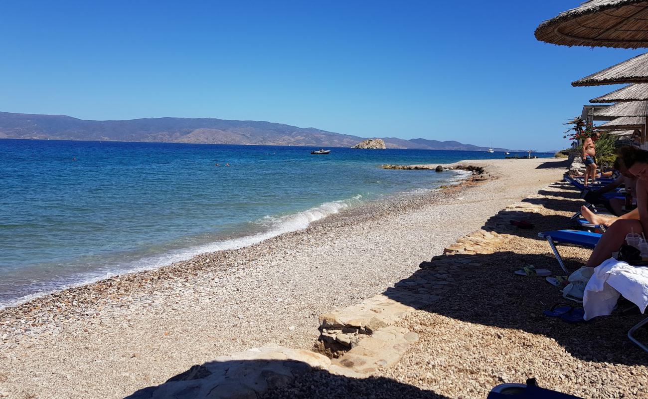 Plakes Beach'in fotoğrafı hafif çakıl yüzey ile