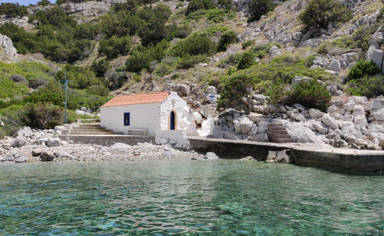 Saint Cypriot'in fotoğrafı hafif çakıl yüzey ile