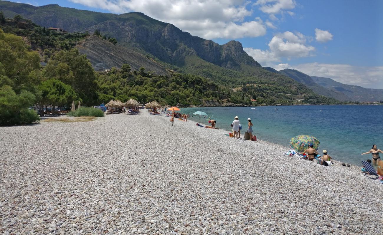 Paralia Pounta'in fotoğrafı gri ince çakıl taş yüzey ile