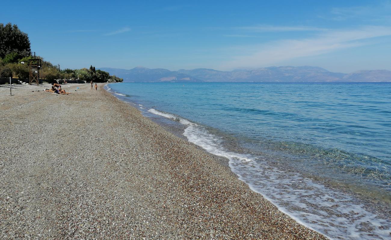 Paralia Pounta II'in fotoğrafı gri çakıl taşı yüzey ile