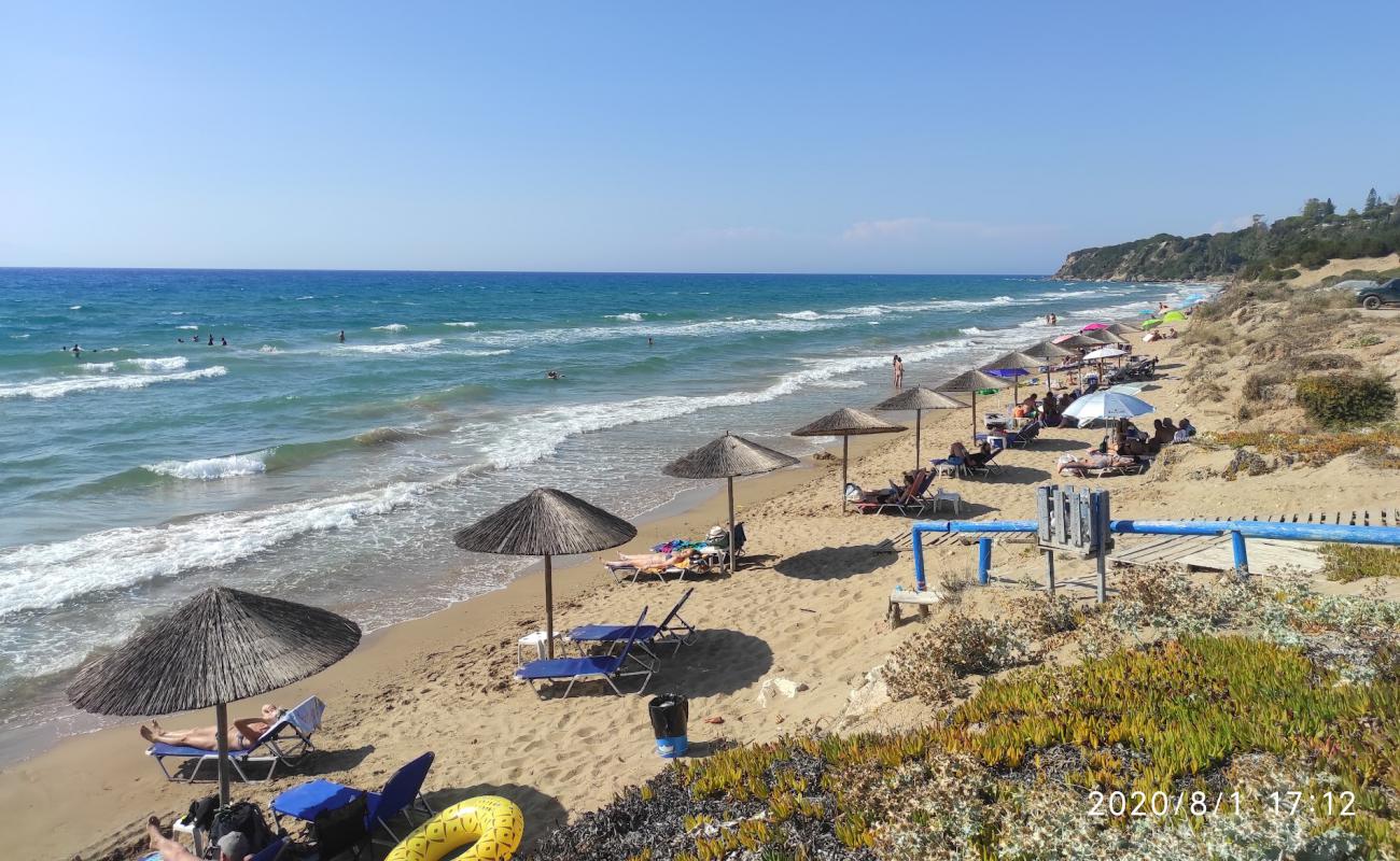 Kastro KillinisIII'in fotoğrafı açık bej kum yüzey ile