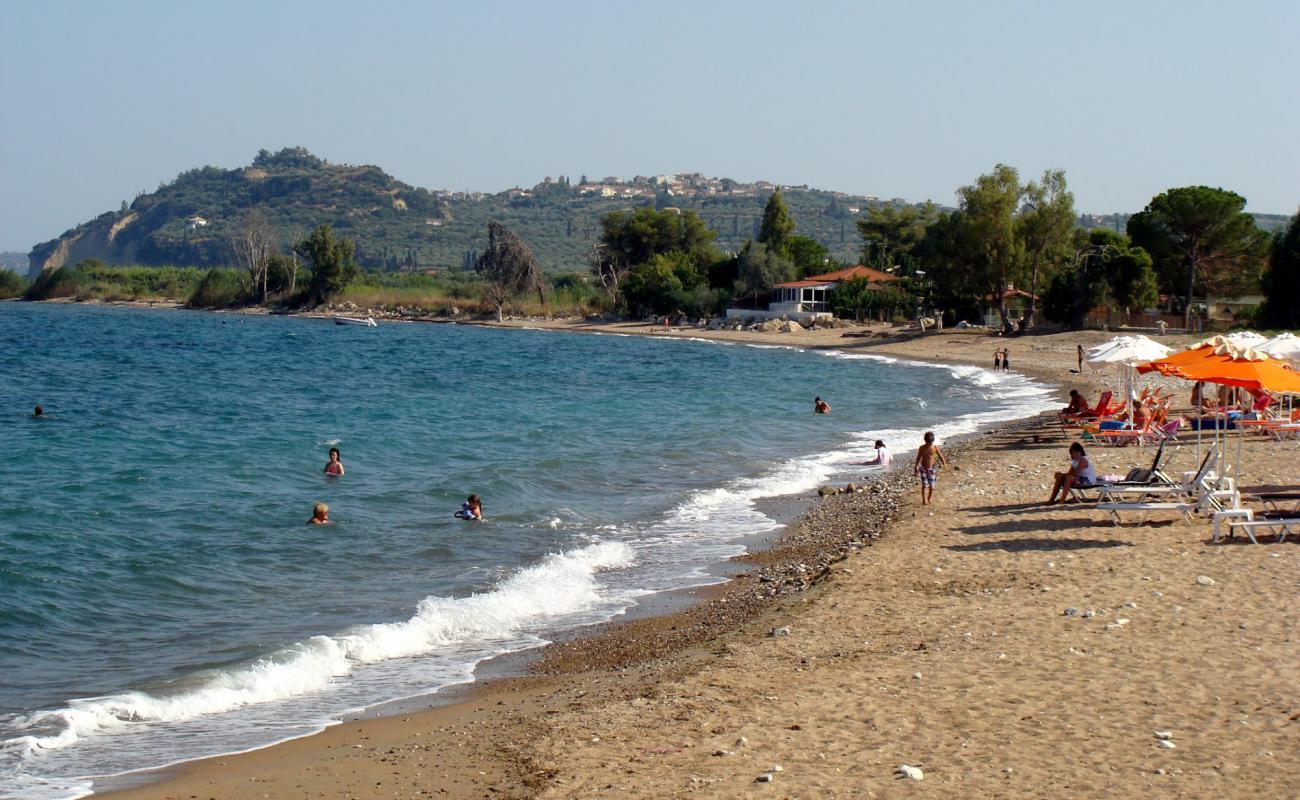 Agios Andreas beach'in fotoğrafı parlak kum yüzey ile