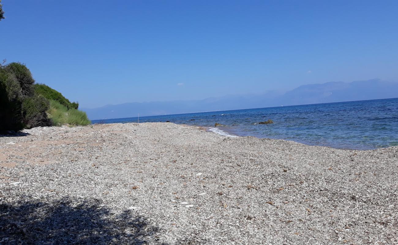 Kalamaki beach'in fotoğrafı gri çakıl taşı yüzey ile