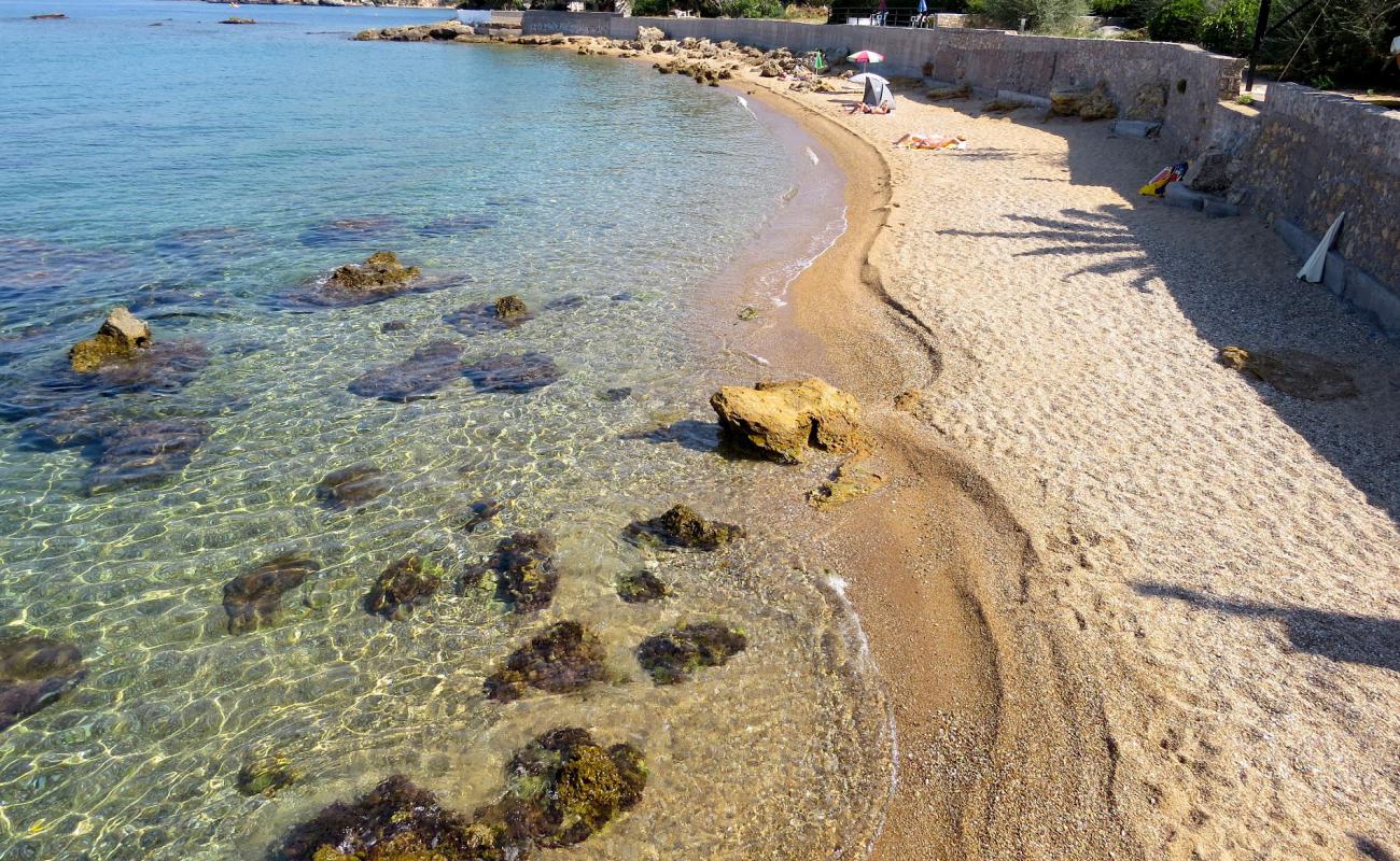 Halikoura beach'in fotoğrafı hafif ince çakıl taş yüzey ile