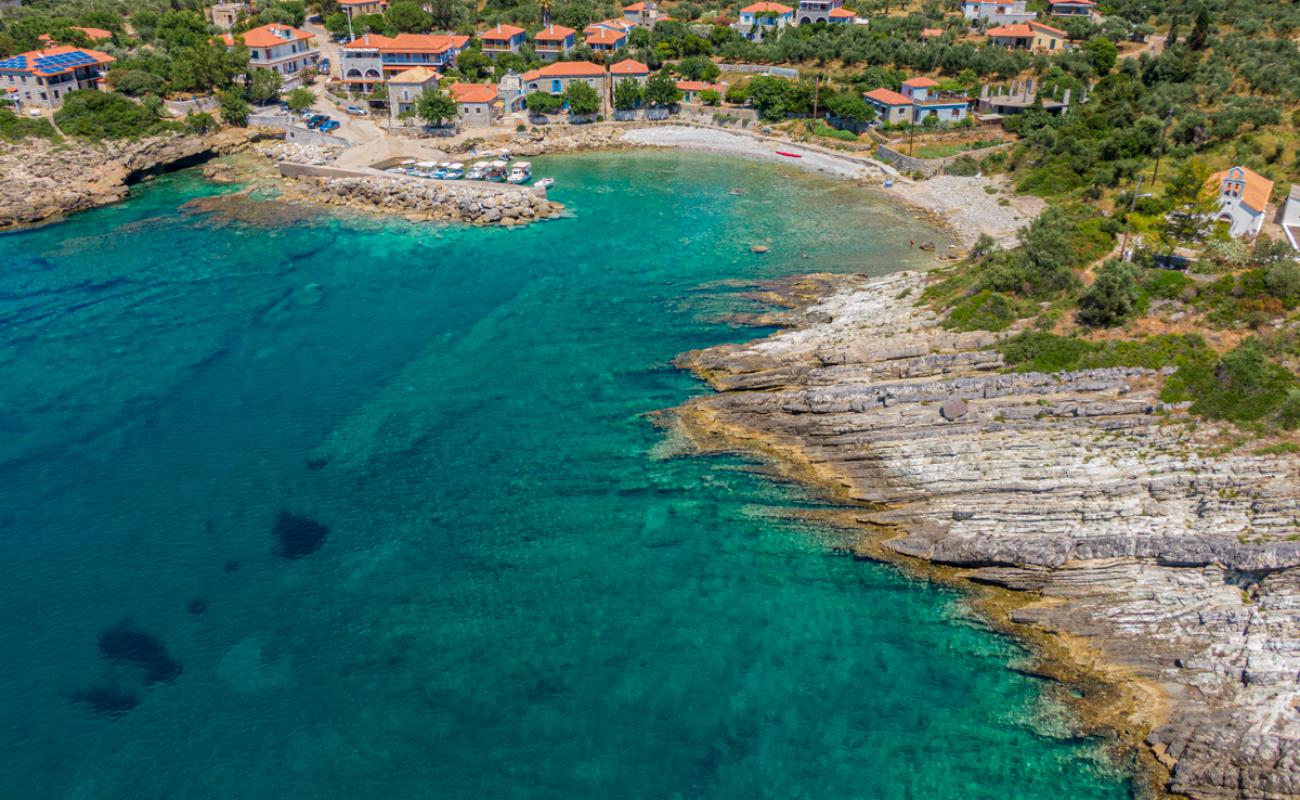 Agios Dimitrios beach'in fotoğrafı gri çakıl taşı yüzey ile