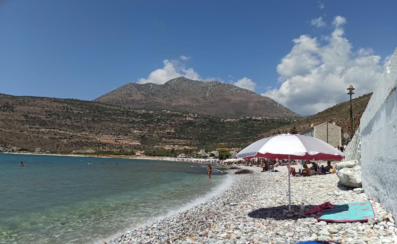 Itilo beach - Tsipa'in fotoğrafı gri çakıl taşı yüzey ile