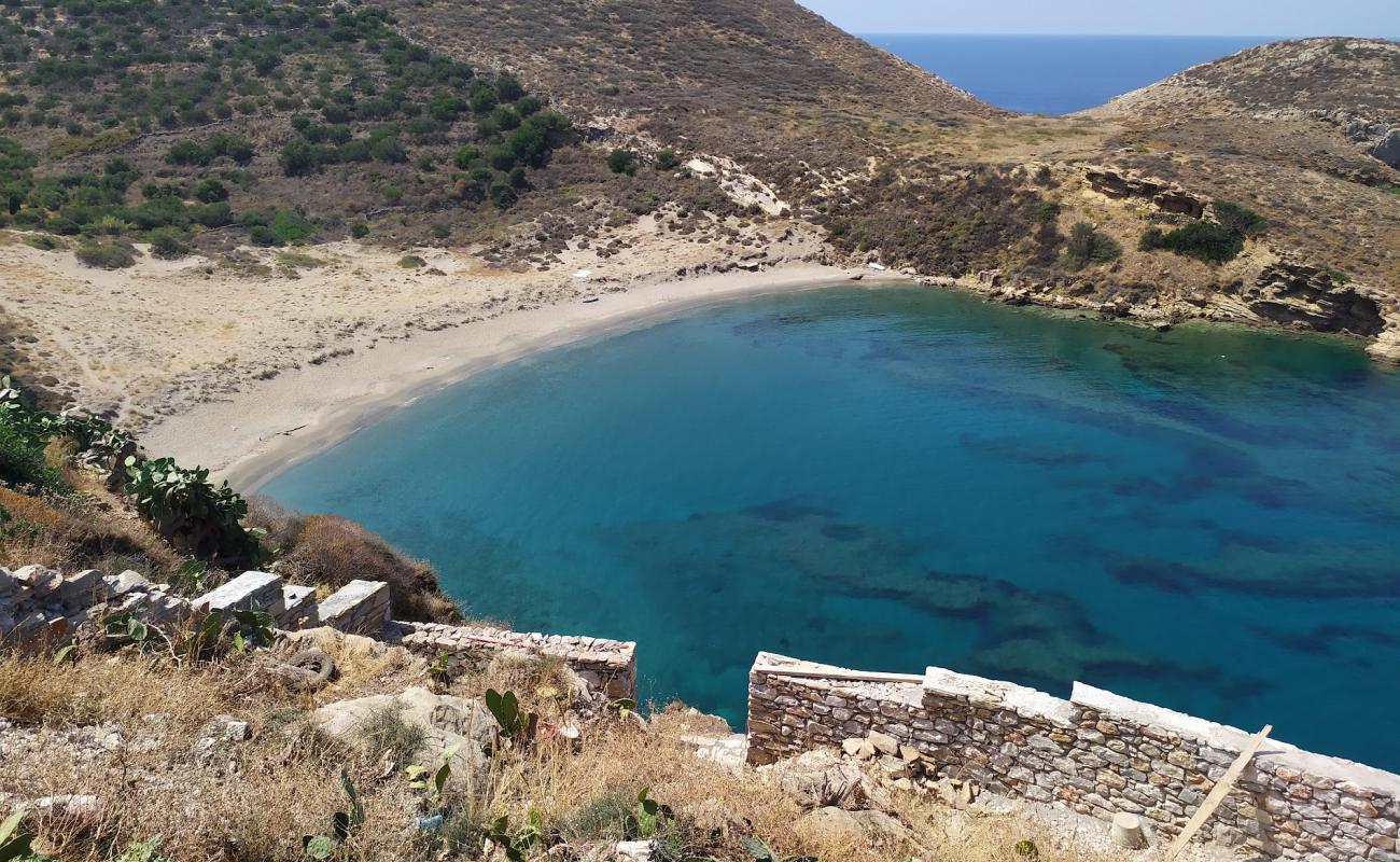 beach cape Matapan'in fotoğrafı gri kum yüzey ile