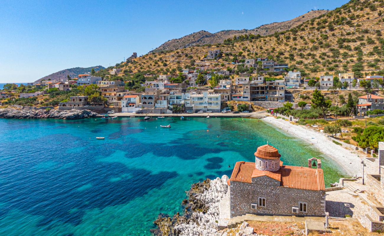 Kokkala beach II'in fotoğrafı hafif çakıl yüzey ile