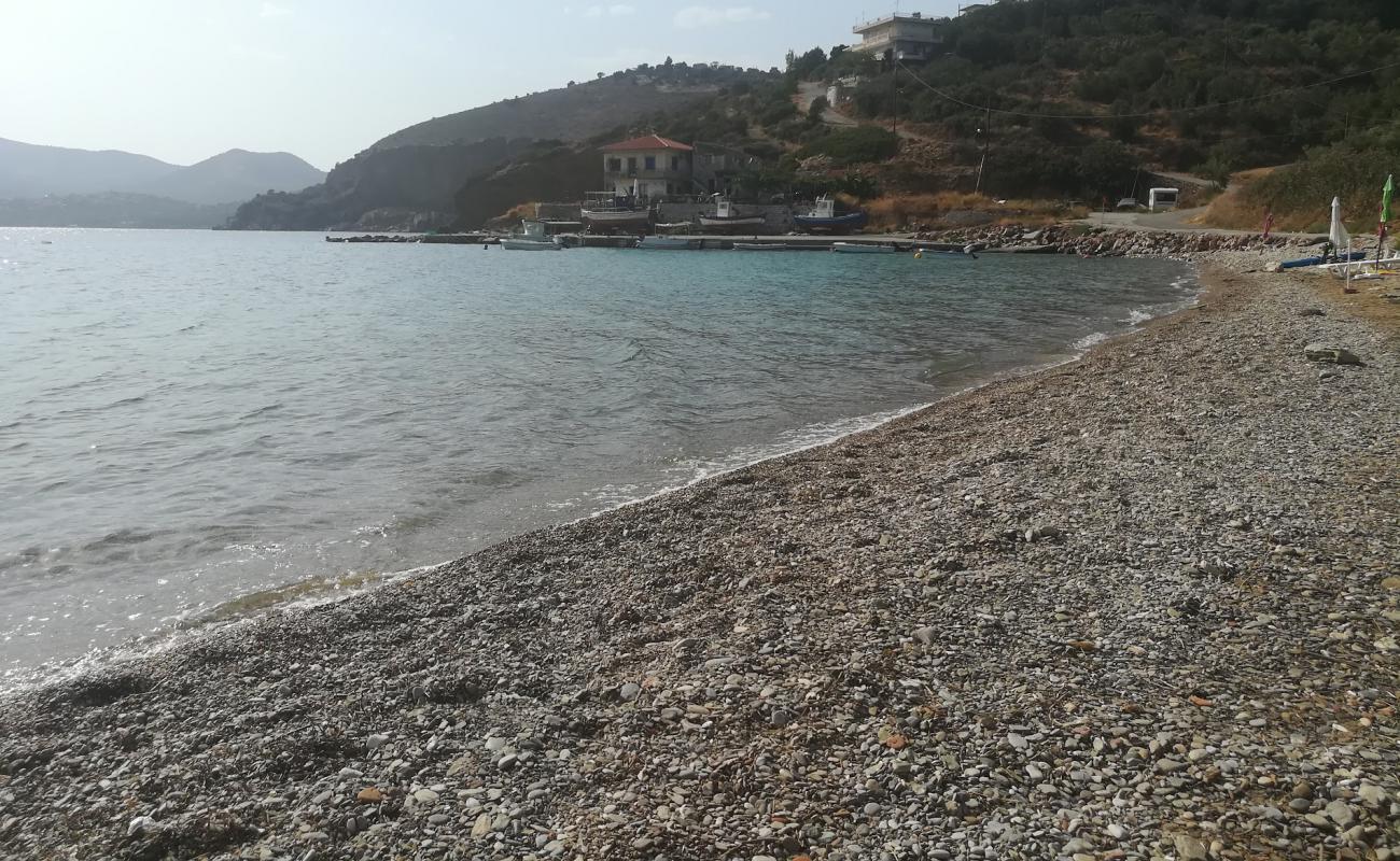 Githio beach II'in fotoğrafı gri kum ve çakıllar yüzey ile
