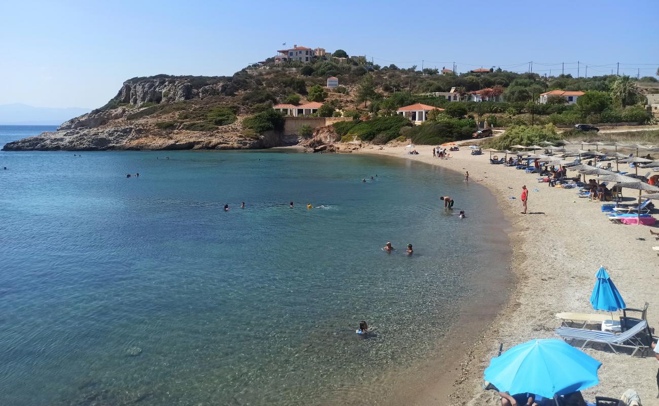 Viandini beach'in fotoğrafı kahverengi kum yüzey ile