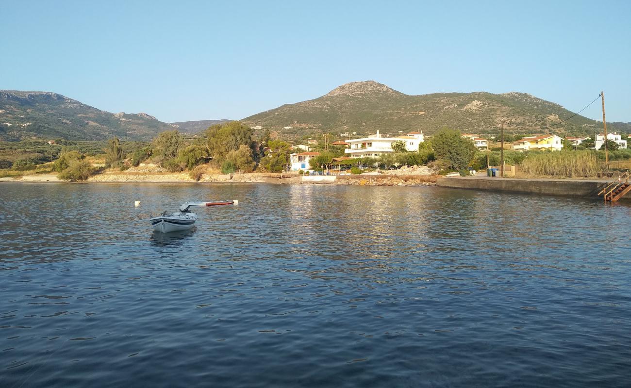 Swords beach'in fotoğrafı gri kum ve çakıl yüzey ile