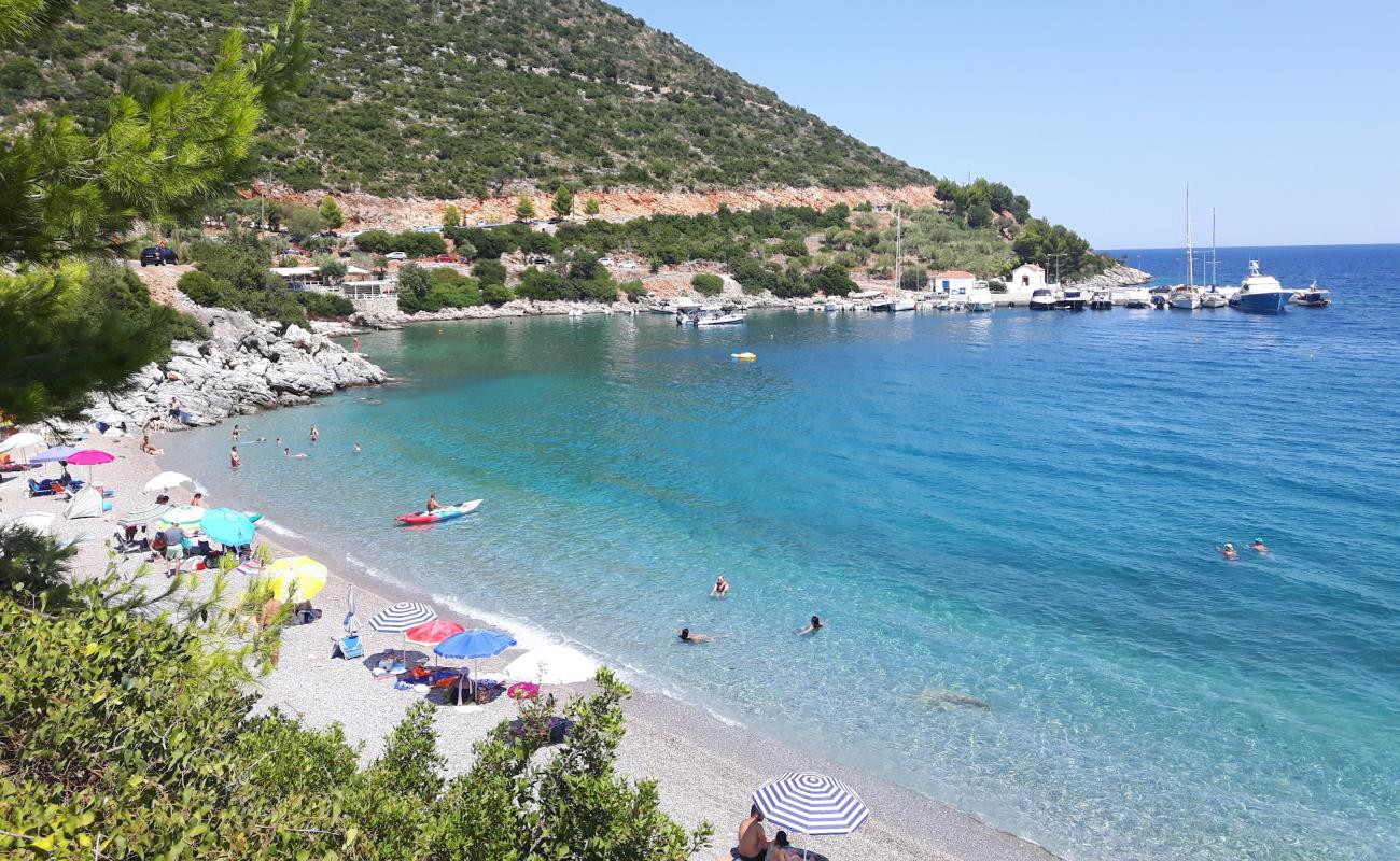 Agia Kyriaki beach'in fotoğrafı gri çakıl taşı yüzey ile