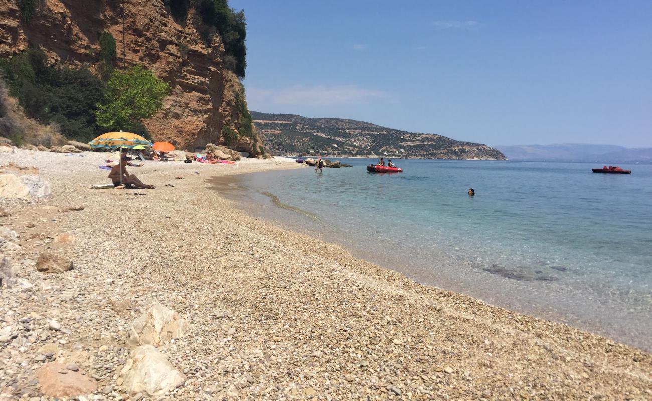 Papadimitriou beach'in fotoğrafı koyu i̇nce çakıl yüzey ile