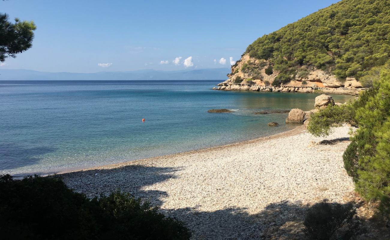 Spiaggia Kranidi'in fotoğrafı bej kum ve çakıl yüzey ile