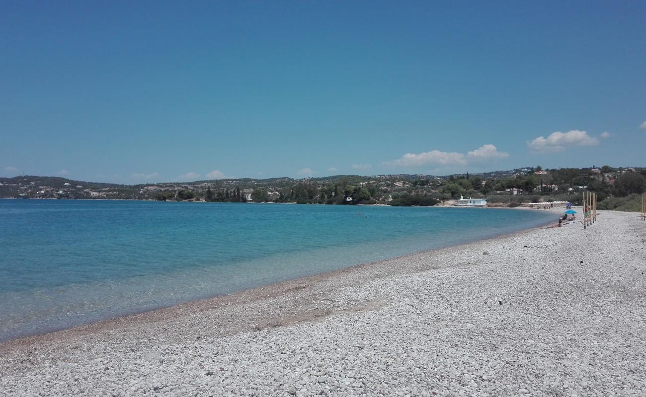 Mpokoseika beach'in fotoğrafı küçük bej çakıl yüzey ile