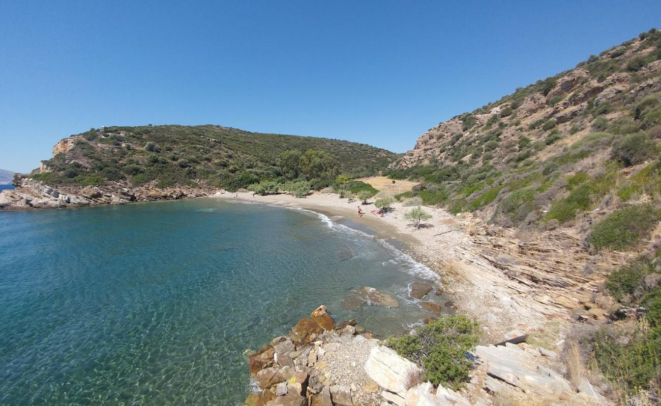 Kolpos Idras'in fotoğrafı çakıl ile kum yüzey ile