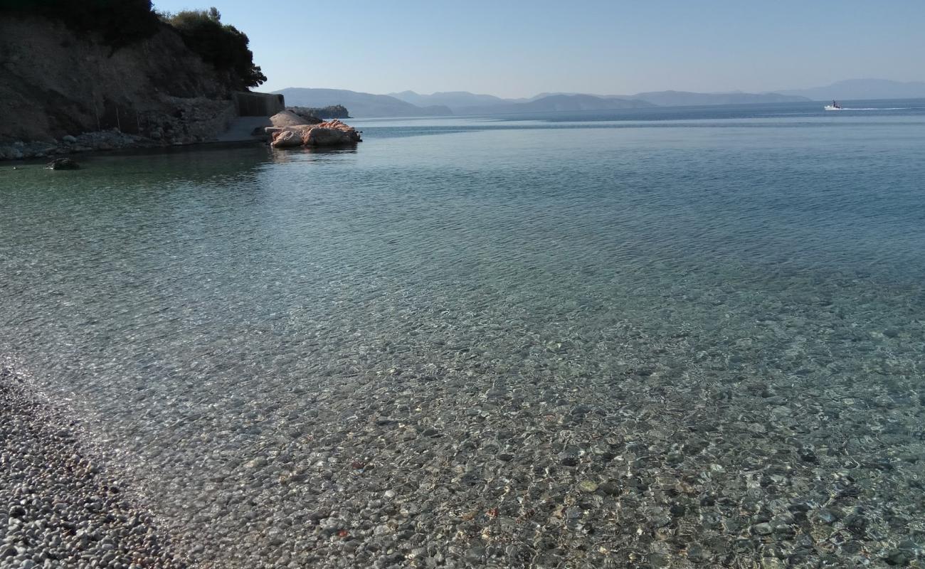 Mylos Beach'in fotoğrafı hafif çakıl yüzey ile