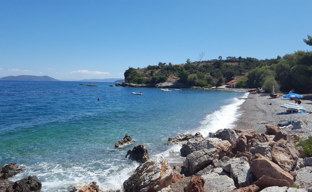 Nisiza Beach'in fotoğrafı hafif çakıl yüzey ile