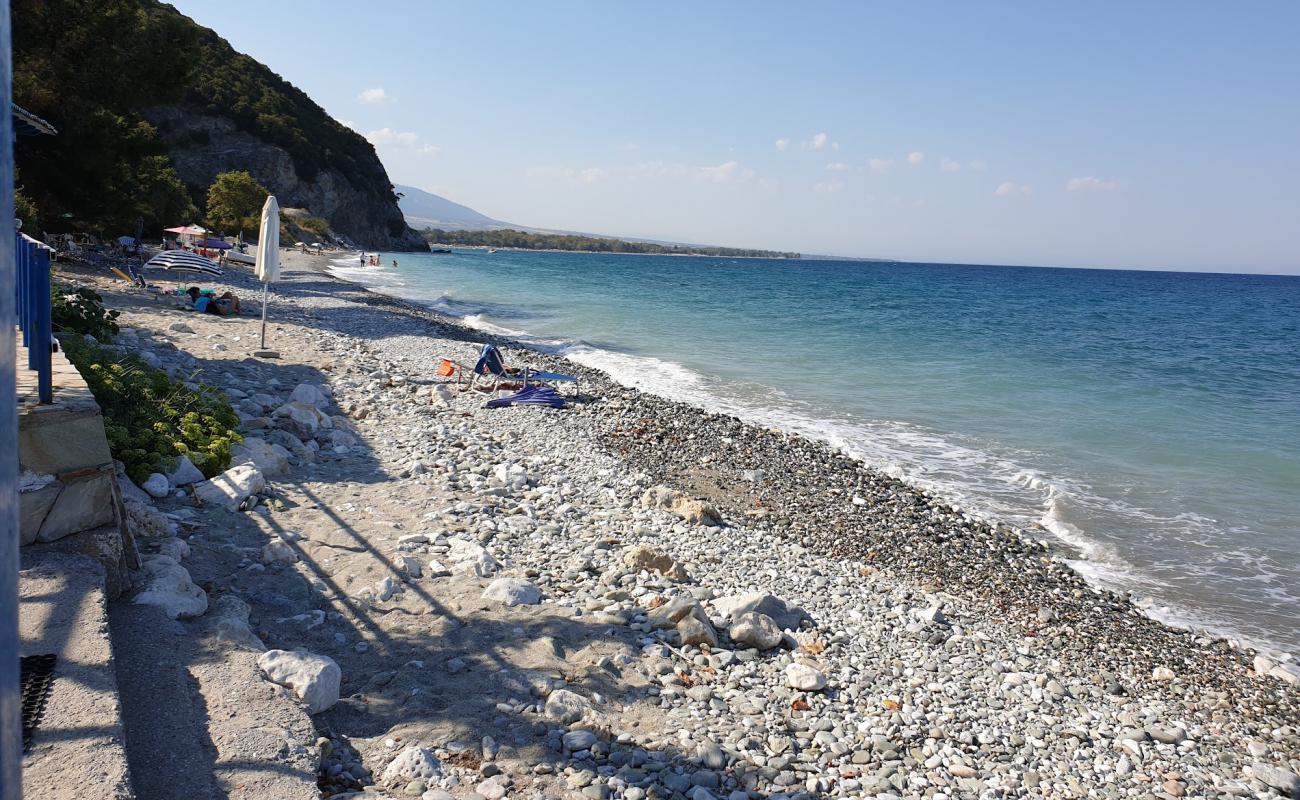 Panteleimon beach II'in fotoğrafı gri çakıl taşı yüzey ile