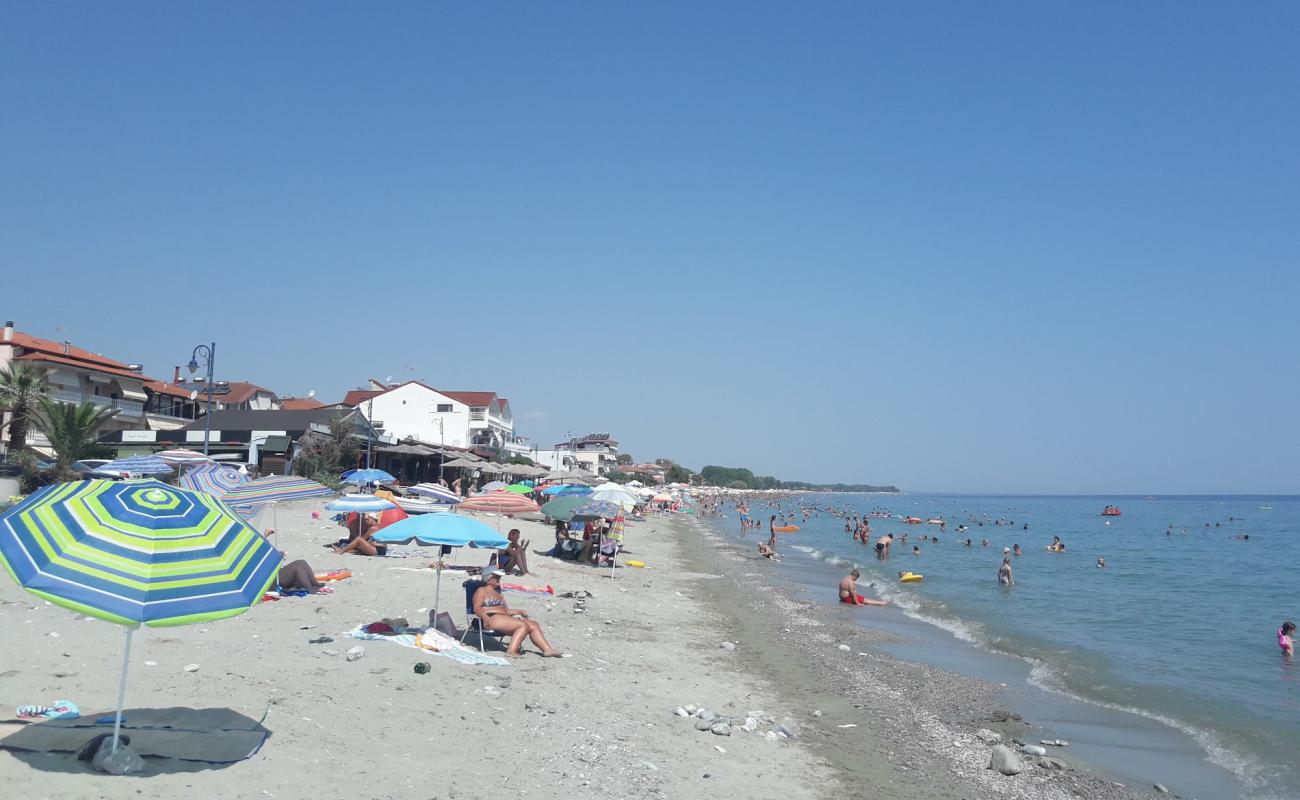 Leptokaria beach III'in fotoğrafı gri kum ve çakıl yüzey ile