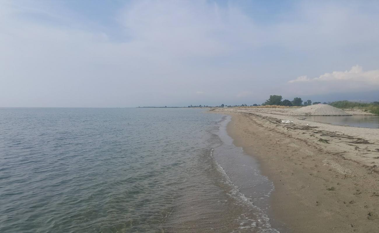 Olympiaki Akti beach II'in fotoğrafı gri kum yüzey ile