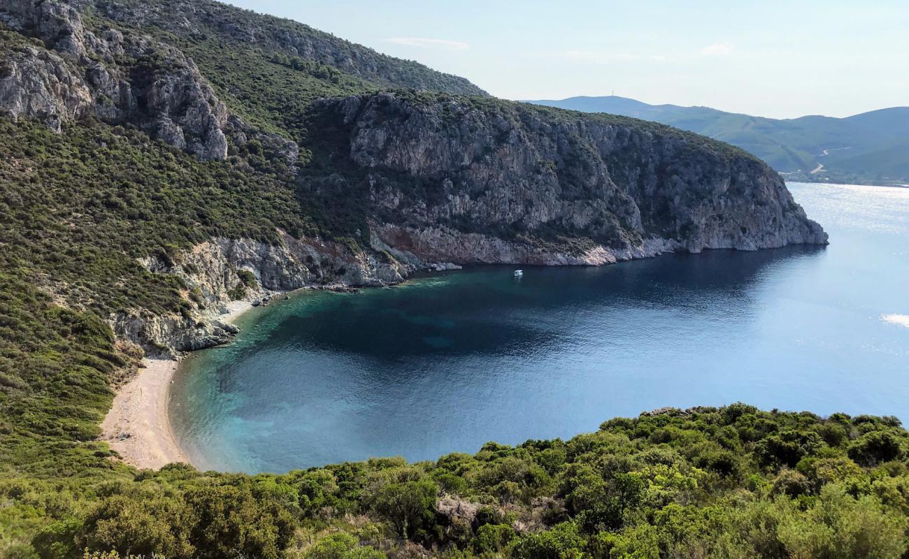 Porto Koufo II'in fotoğrafı kahverengi çakıl yüzey ile