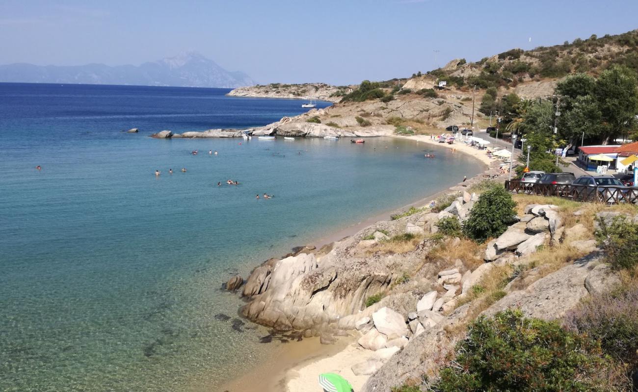 Linaraki Beach'in fotoğrafı i̇nce bej kum yüzey ile