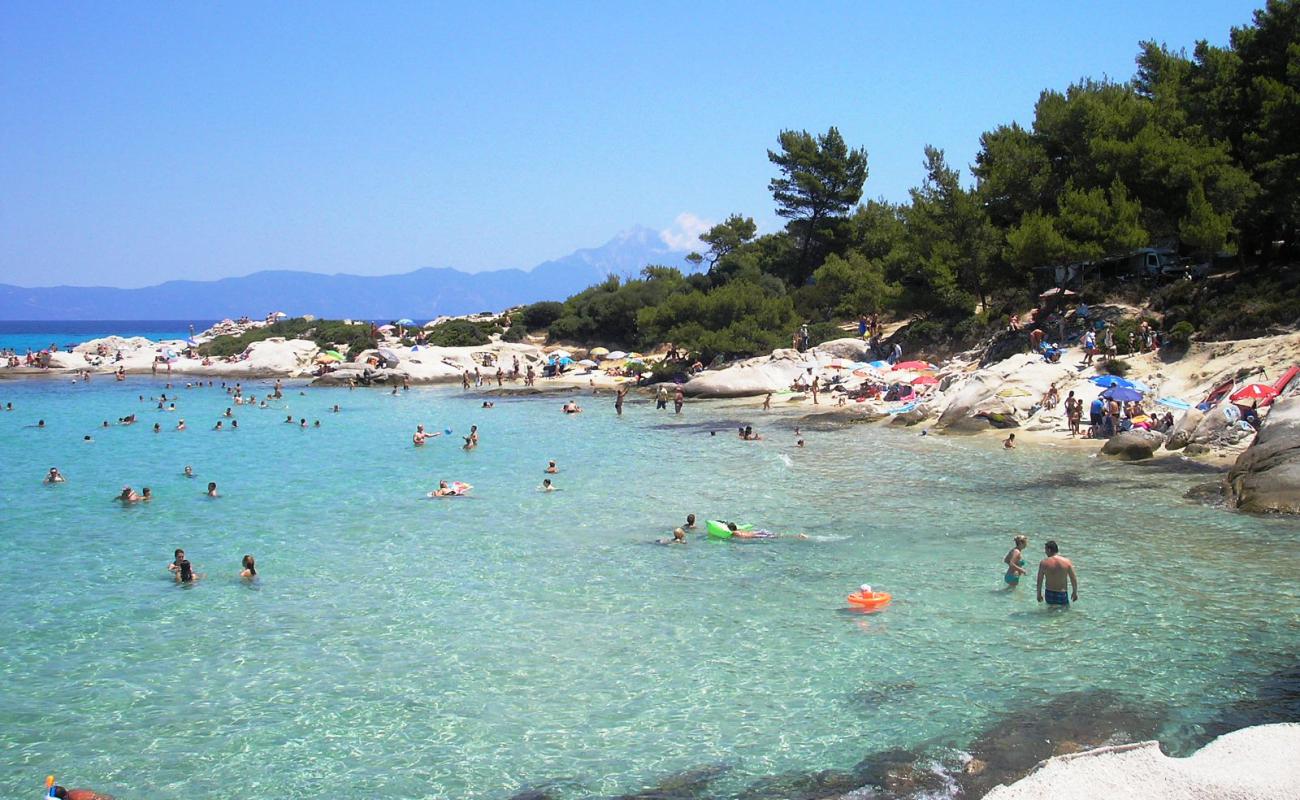 Kavourotrypes Beach'in fotoğrafı parlak ince kum yüzey ile